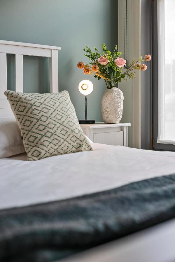 Huswell - Charming Getaway In The Historical City Center Bruges Extérieur photo